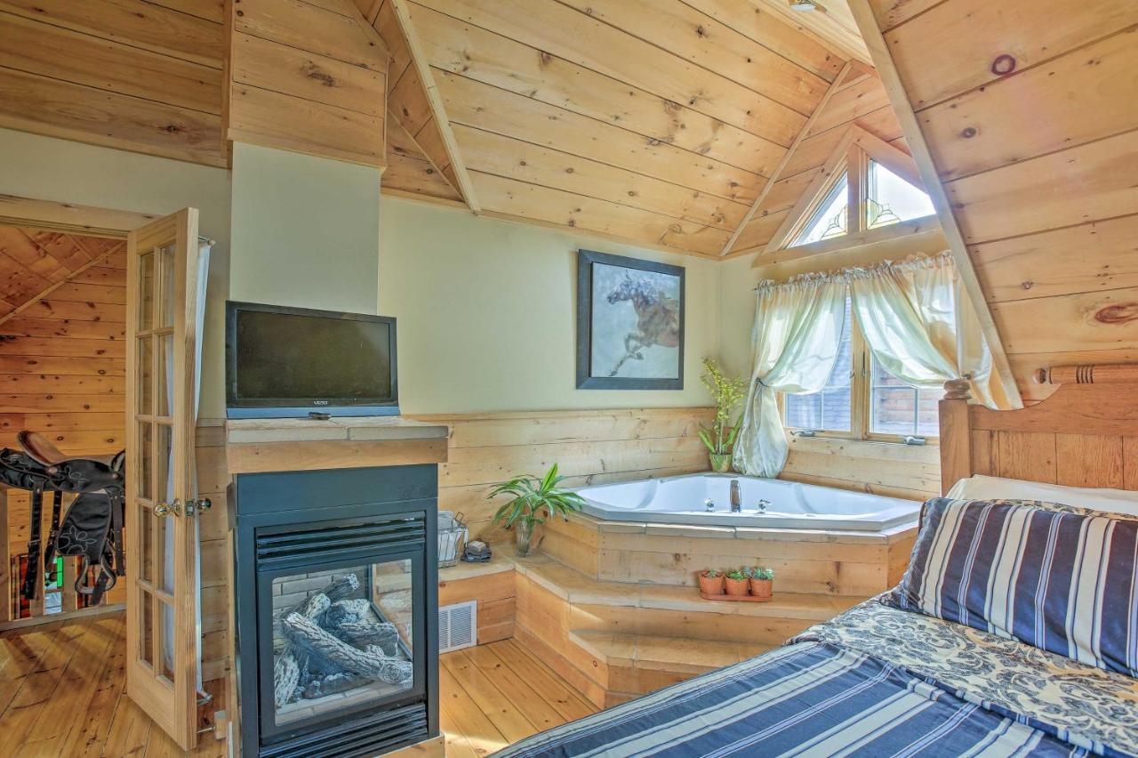 Resort Cabin With Fire Pit Golf, Hike And Play! Rothbury Экстерьер фото